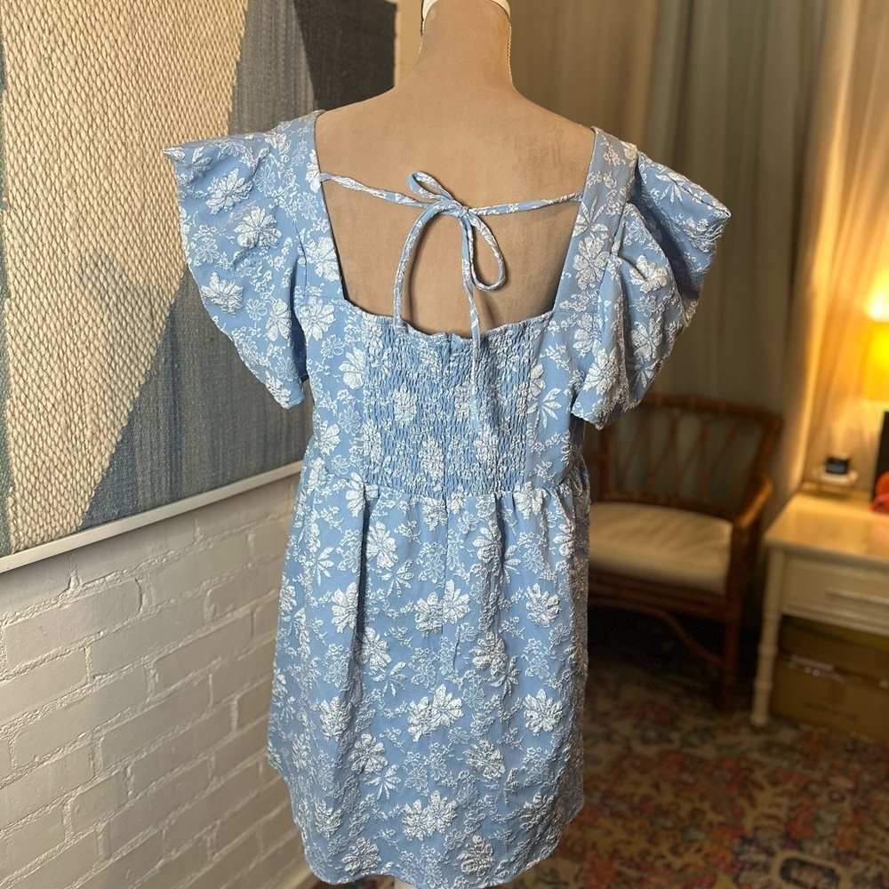 SHEIN Blue and White Floral Embossed Dress - Picture 6 of 8